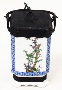 Picture of Chinese metal and porcelain pot, Jingdezhen Zhi mark