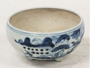Picture of Antique Chinese footed bowl 